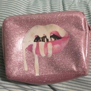 Makeup bag